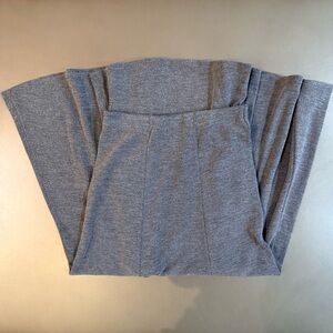 3/$10 🛒🛍️ Aphrodite Gray Skirt